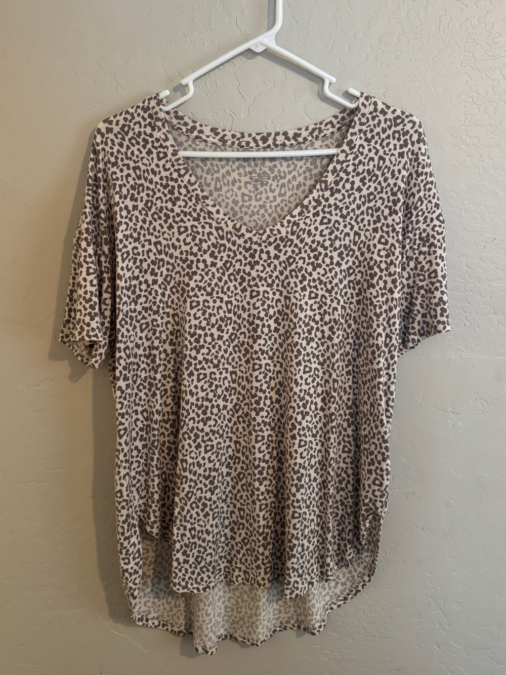 AE Leopard Print V-Neck Women’s Top - Beige and Brown